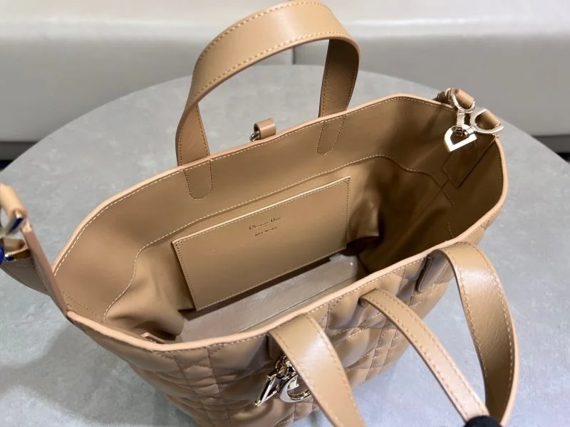 ModernLook Christian Dior Shopping Bags 47073