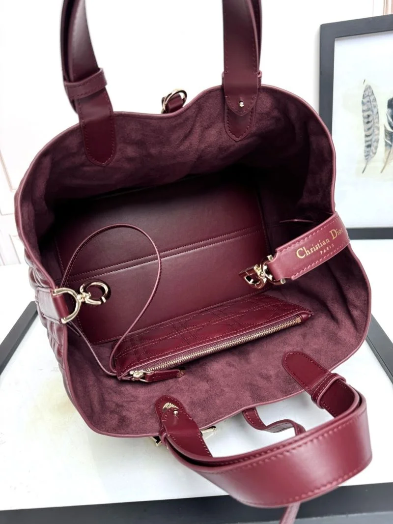 Sporty Christian Dior Shopping Bags 47070