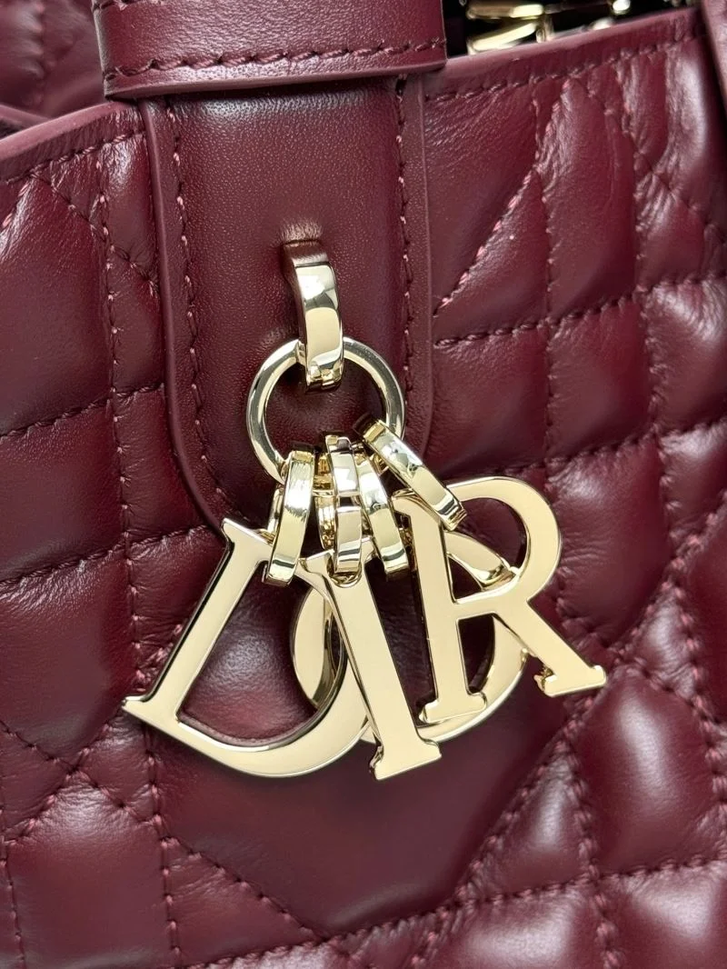 Sporty Christian Dior Shopping Bags 47070