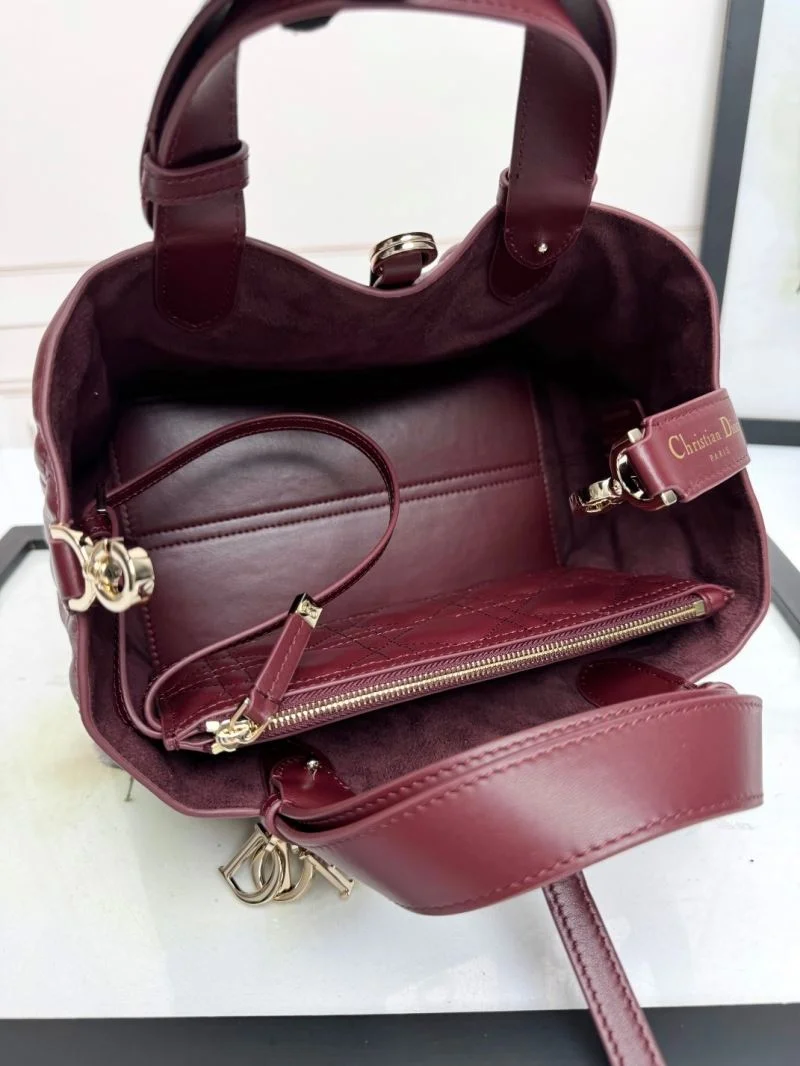 Casual Christian Dior Shopping Bags 47068