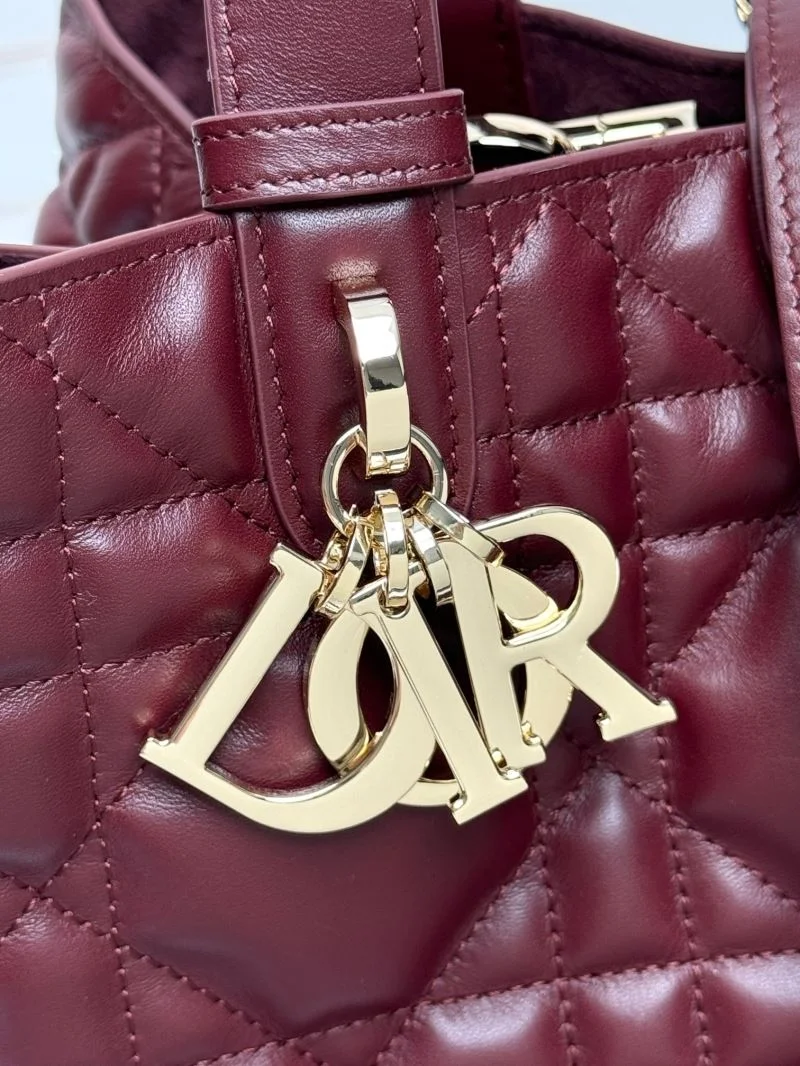 Casual Christian Dior Shopping Bags 47068