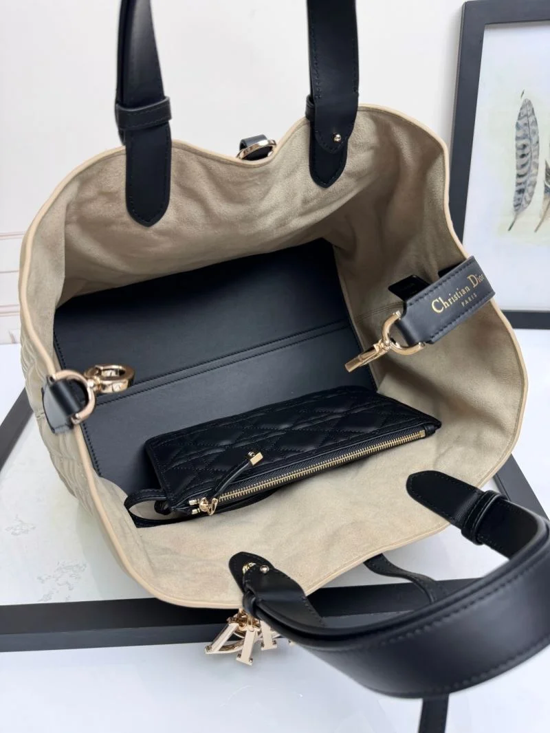 Chic Christian Dior Shopping Bags 47055