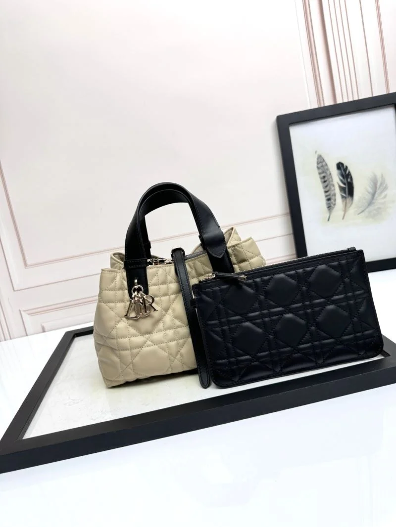 UrbanStyle Christian Dior Shopping Bags 47091