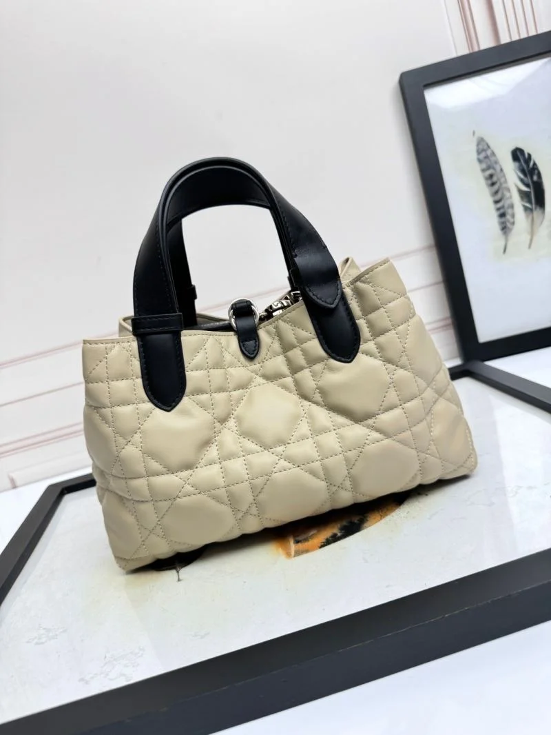 UrbanStyle Christian Dior Shopping Bags 47091