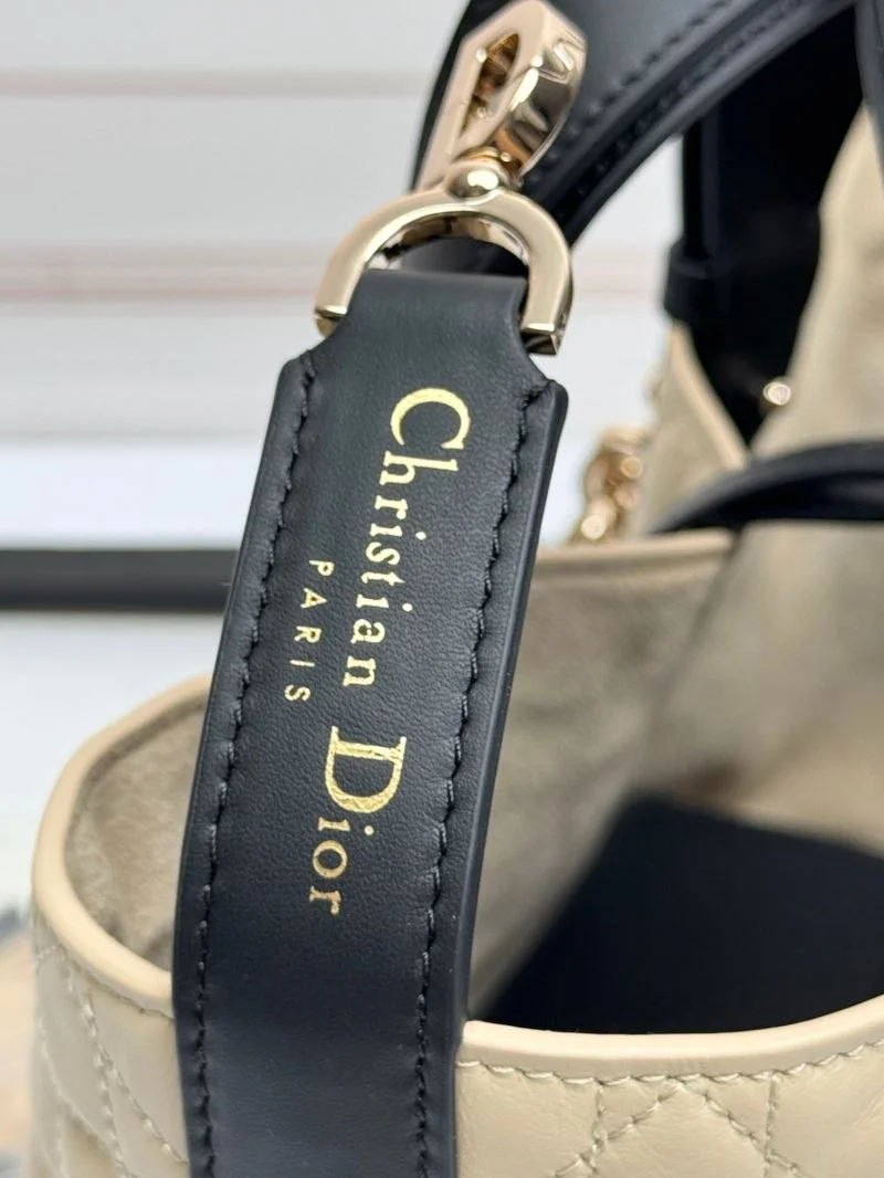 UrbanStyle Christian Dior Shopping Bags 47091