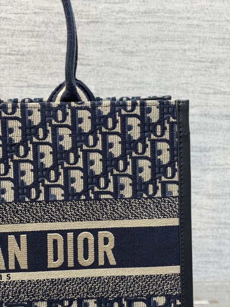 Flexible Christian Dior Shopping Bags 47047