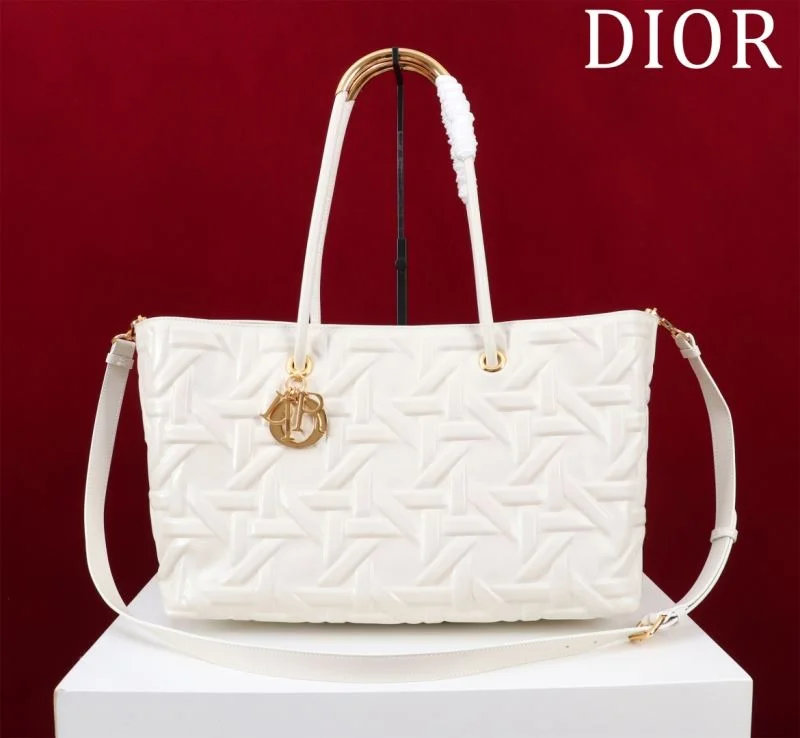 Christian Dior Shopping Bags FashionForward 47033