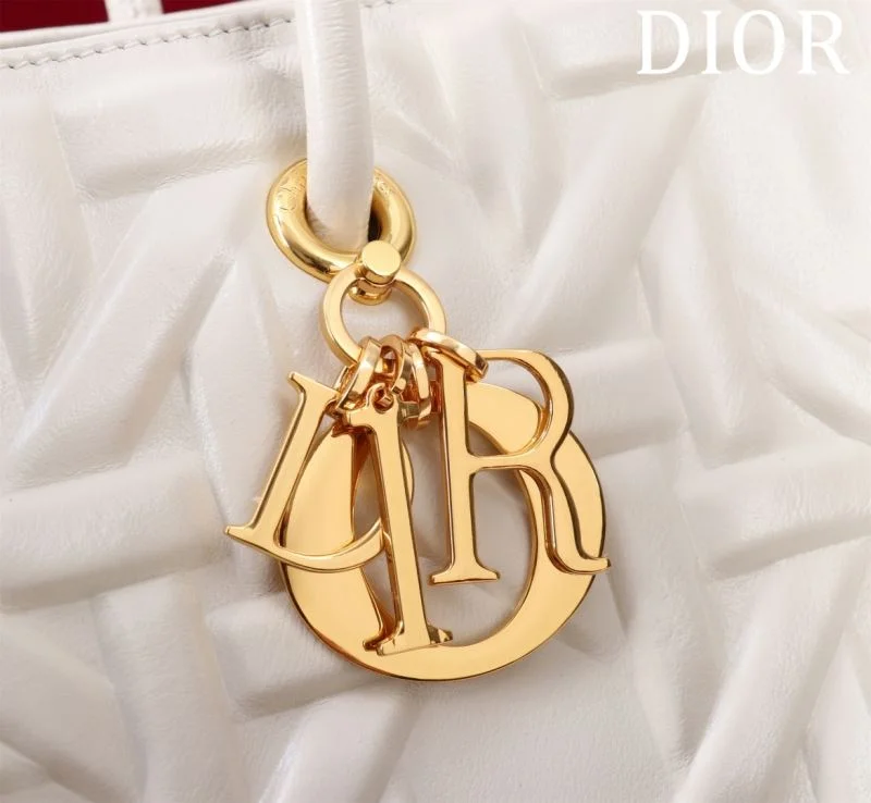 Christian Dior Shopping Bags FashionForward 47033