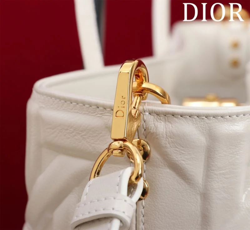 Christian Dior Shopping Bags FashionForward 47033