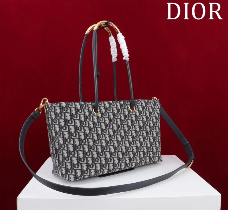 Sporty Christian Dior Shopping Bags 47041
