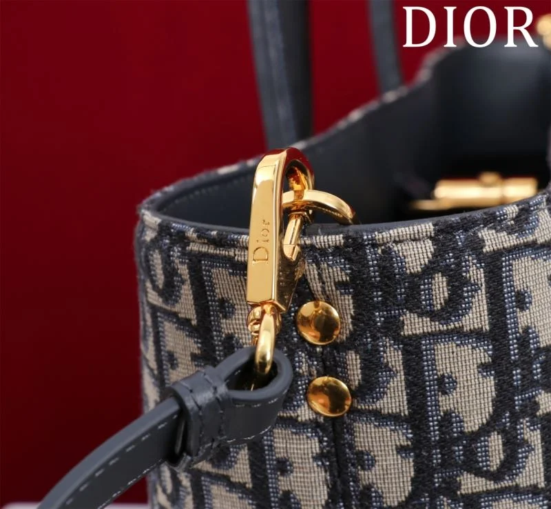 Sporty Christian Dior Shopping Bags 47041