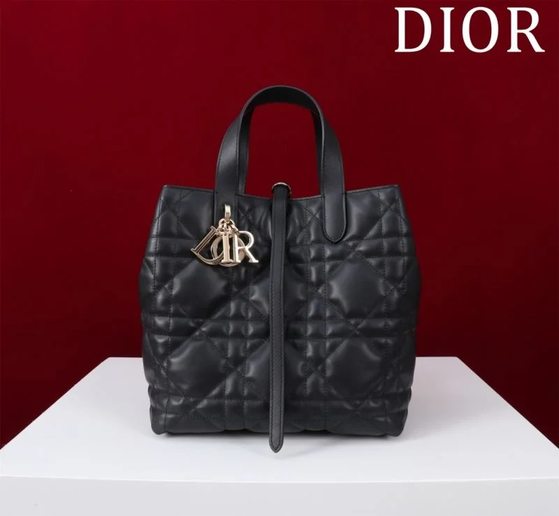 Effortless Christian Dior Shopping Bags 47087