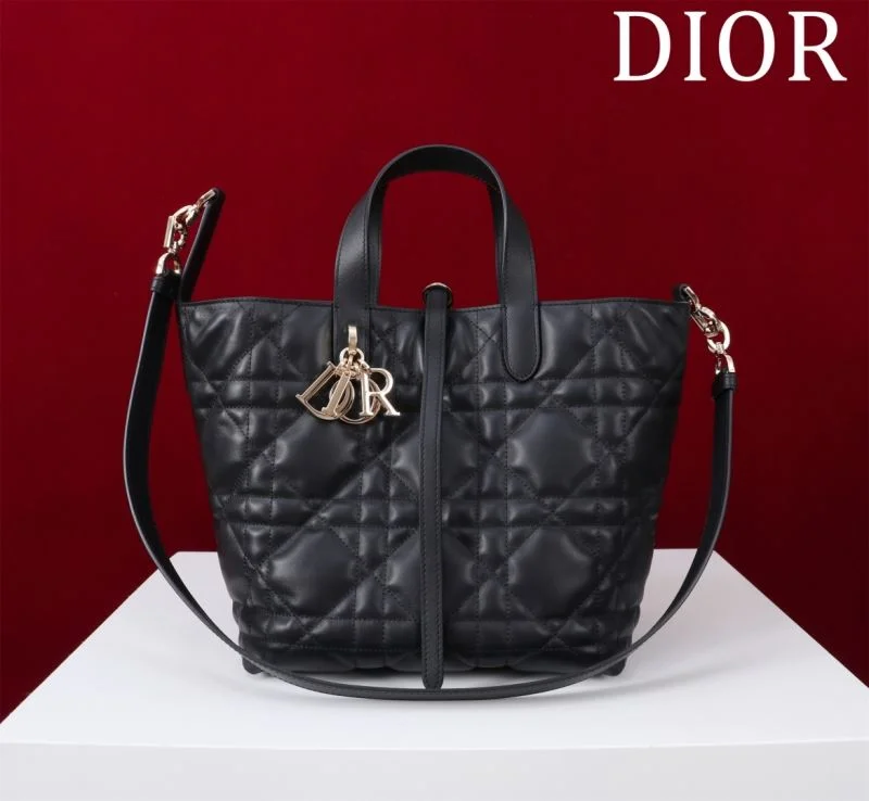Effortless Christian Dior Shopping Bags 47087