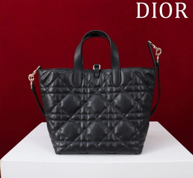 Effortless Christian Dior Shopping Bags 47087