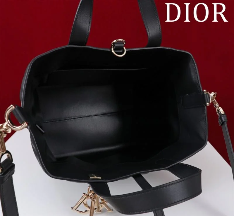 Effortless Christian Dior Shopping Bags 47087