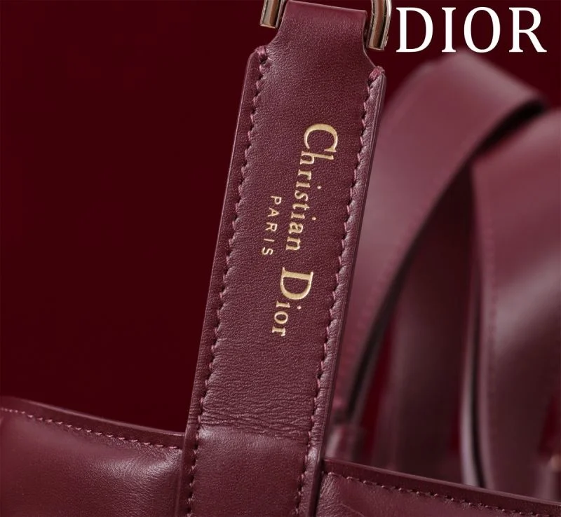 Christian Dior Shopping Bags WellDesigned 47019