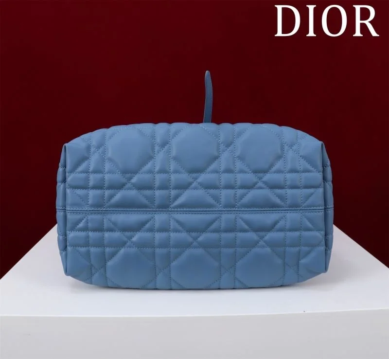 Christian Dior Shopping Bags WellDesigned 47015