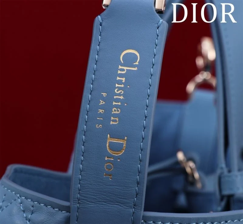 Christian Dior Shopping Bags WellDesigned 47015