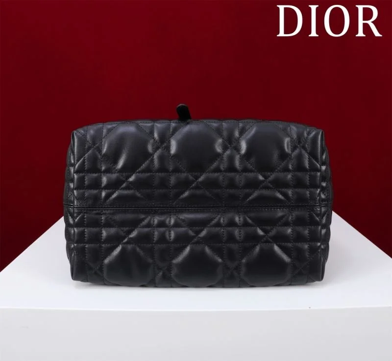 Seasonal Christian Dior Shopping Bags 47004