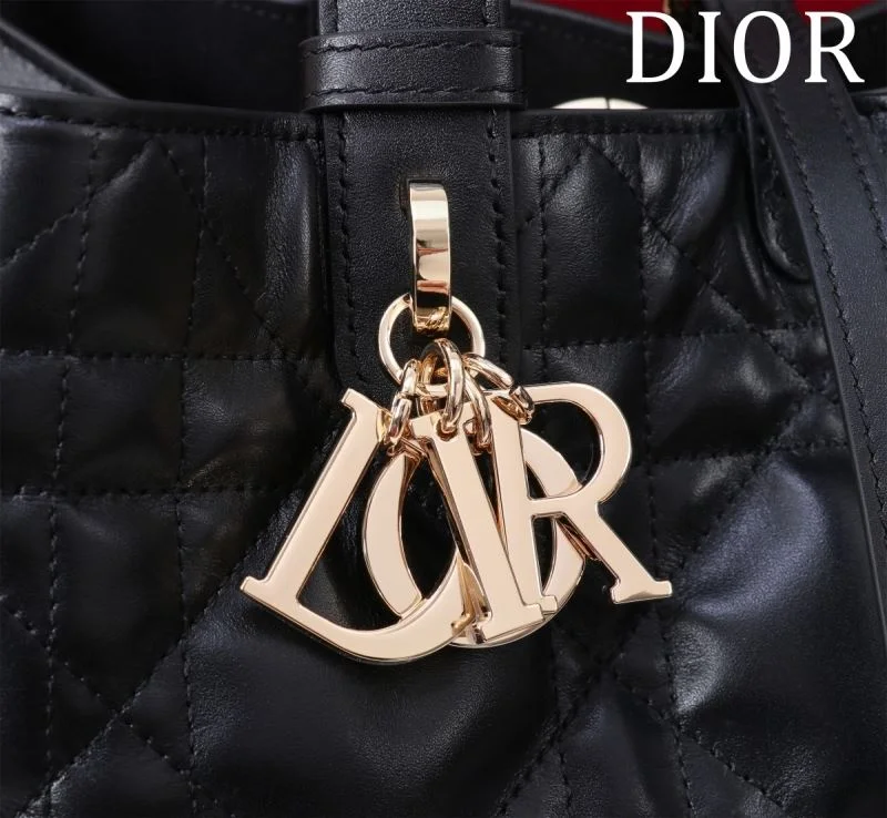 Seasonal Christian Dior Shopping Bags 47004