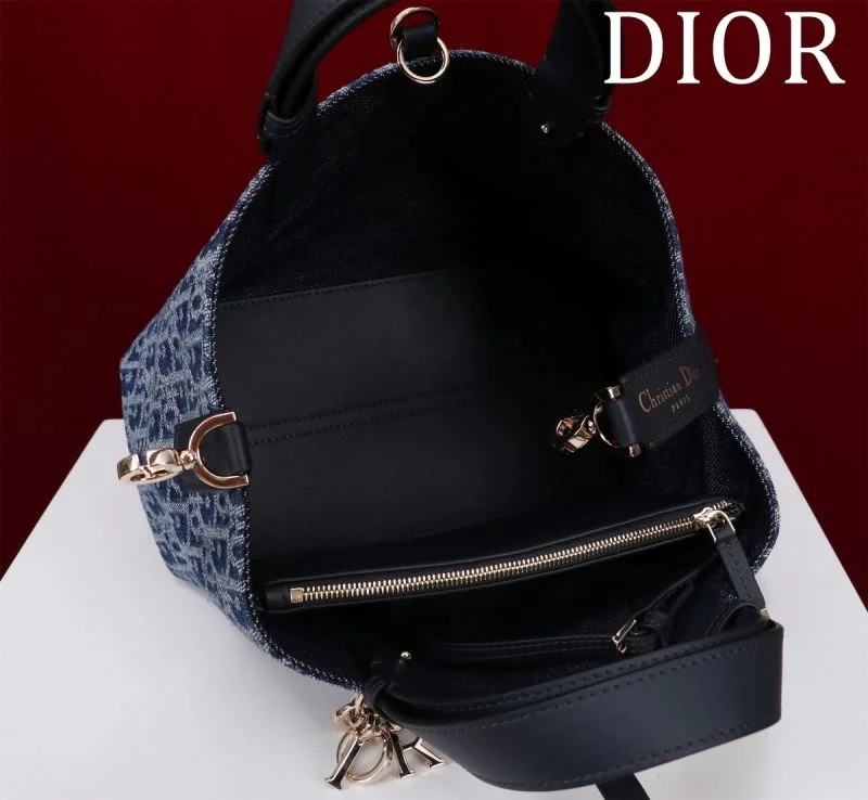 Christian Dior Shopping Bags Resilient 47002