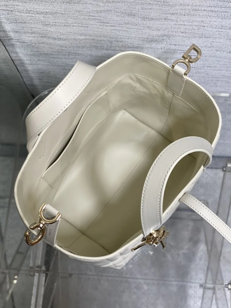 Christian Dior Shopping Bags Versatile 46988
