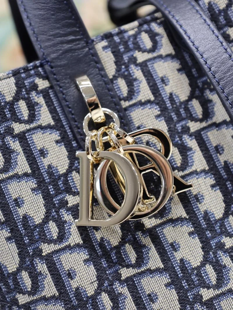 Christian Dior Shopping Bags ModernLook 46976