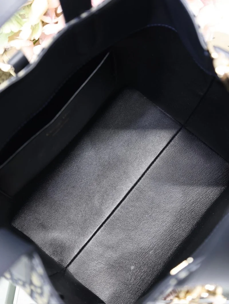 Christian Dior Shopping Bags ModernLook 46976