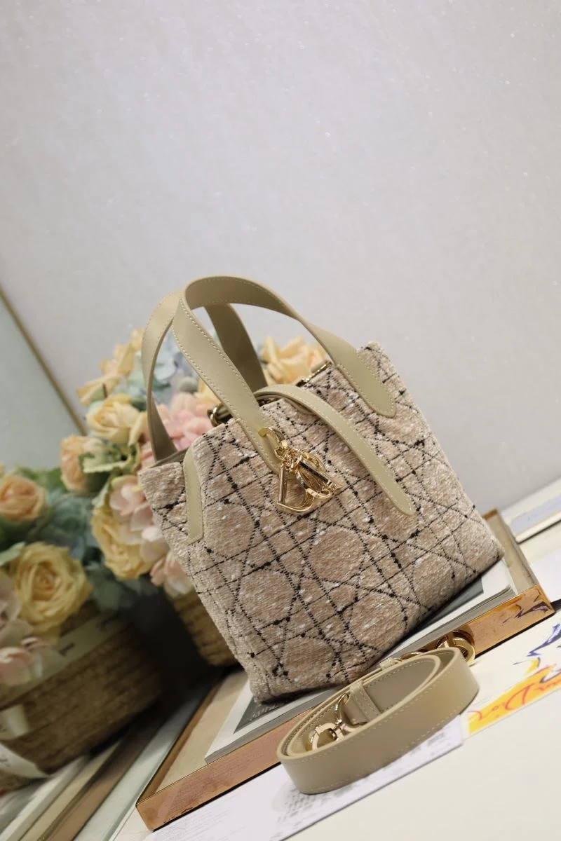 Versatile Christian Dior Shopping Bags 46980