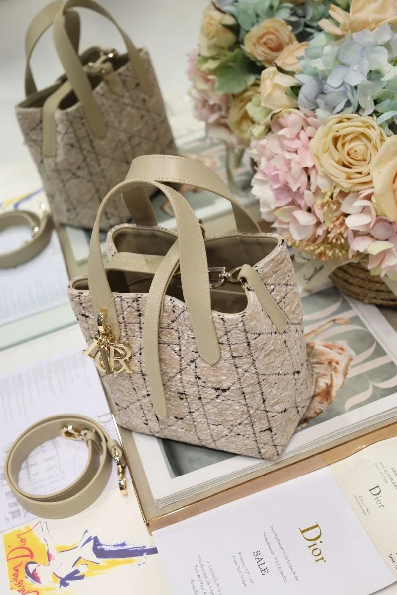 Versatile Christian Dior Shopping Bags 46980
