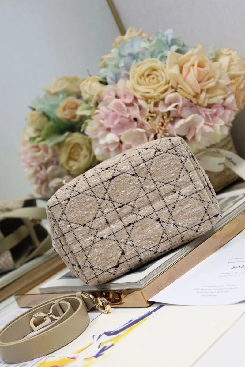 Versatile Christian Dior Shopping Bags 46980