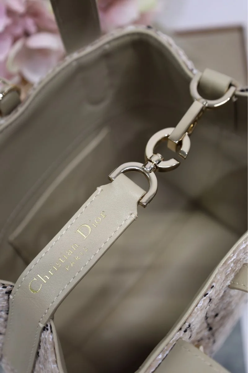 Versatile Christian Dior Shopping Bags 46980