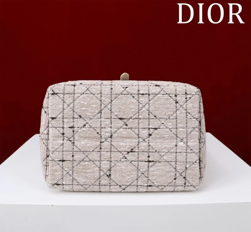 Christian Dior Shopping Bags FashionForward 46939