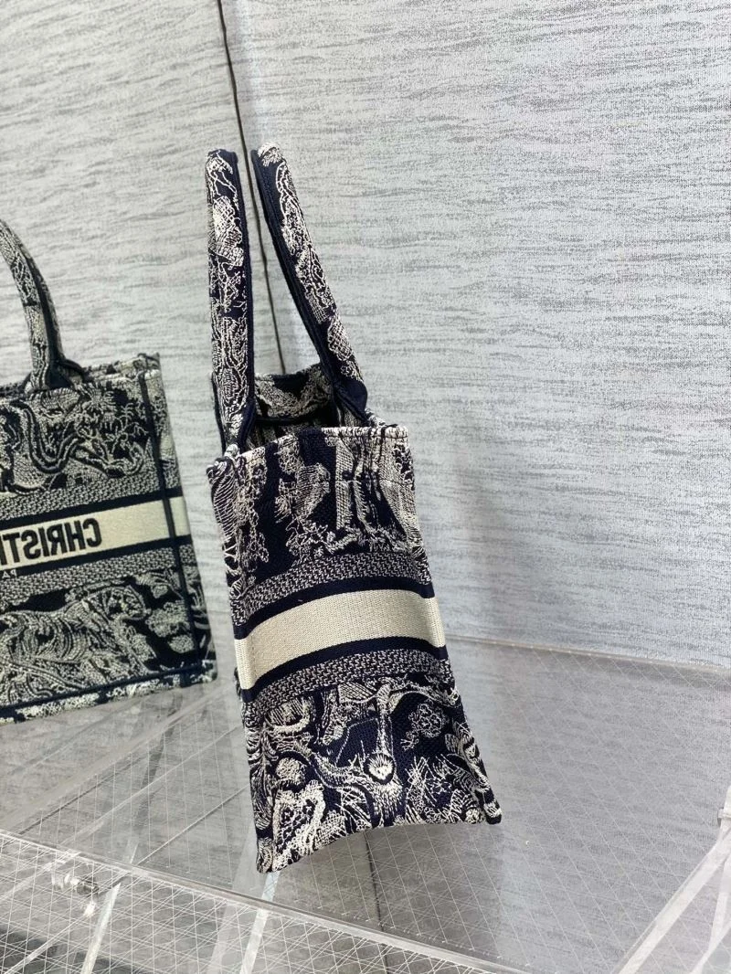 Functional Christian Dior Shopping Bags 46944