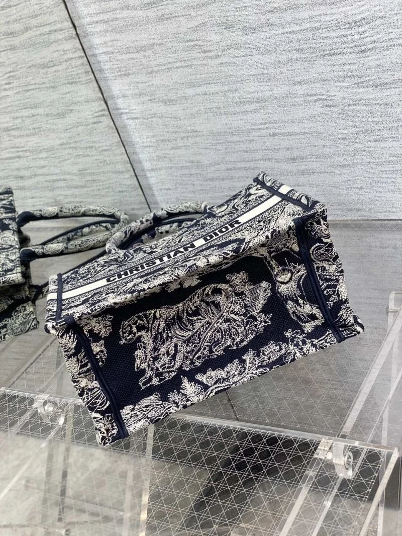 Functional Christian Dior Shopping Bags 46944