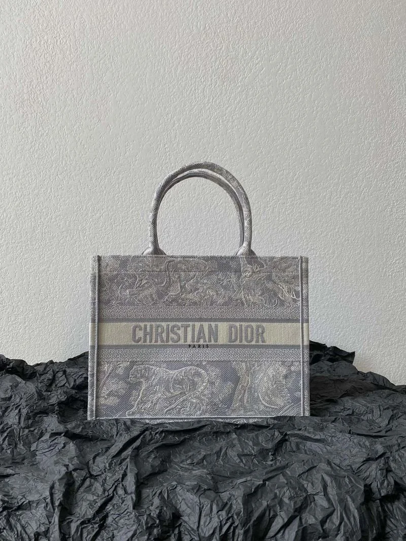 Snug Christian Dior Shopping Bags 46956