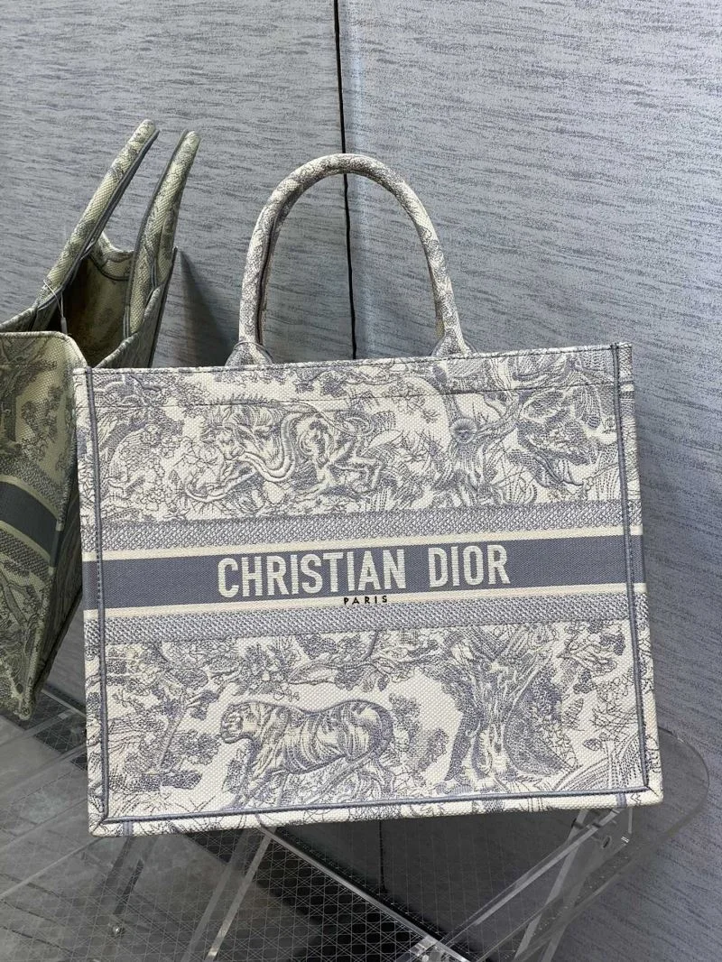 Elegant Christian Dior Shopping Bags 46912