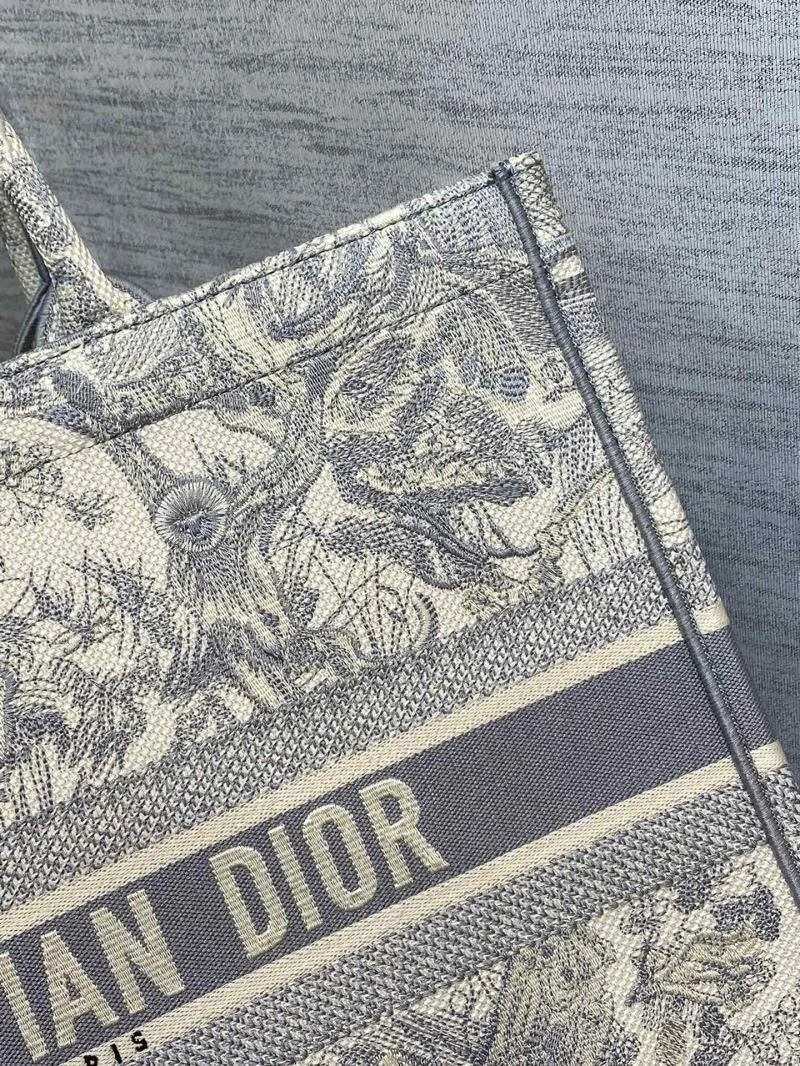 Elegant Christian Dior Shopping Bags 46912