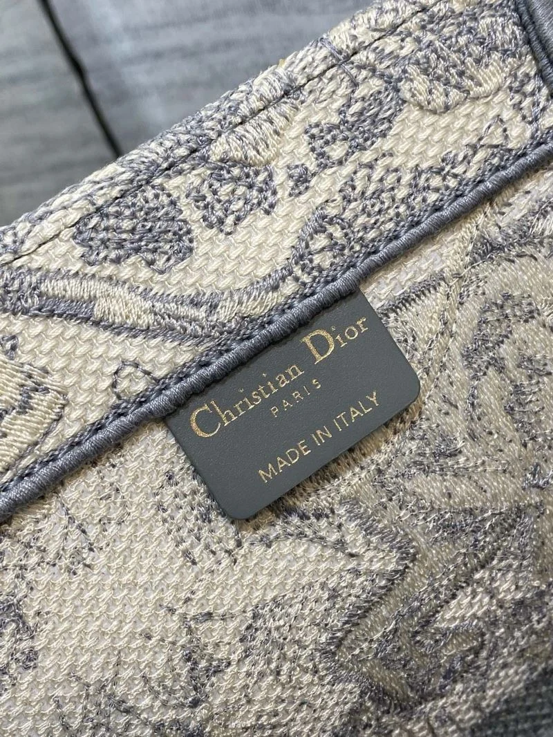 Elegant Christian Dior Shopping Bags 46912