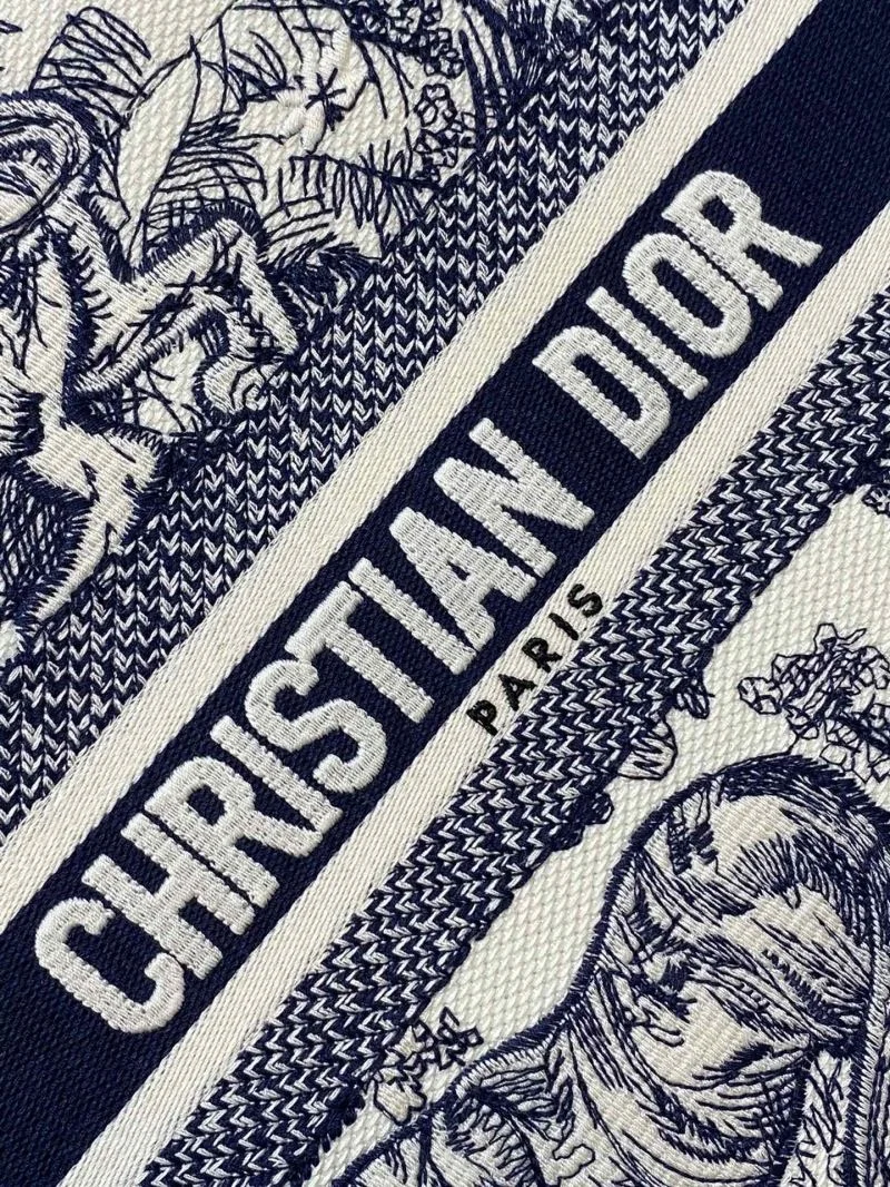 Christian Dior Shopping Bags UrbanChic 46908