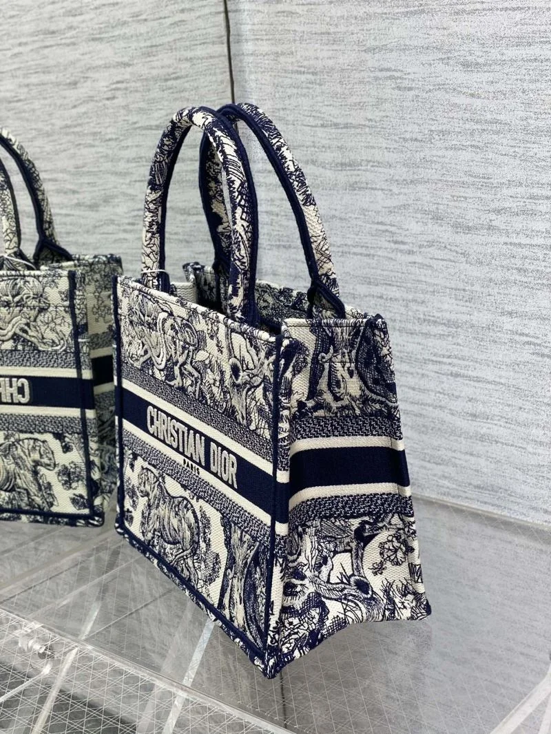 Christian Dior Shopping Bags UrbanChic 46908