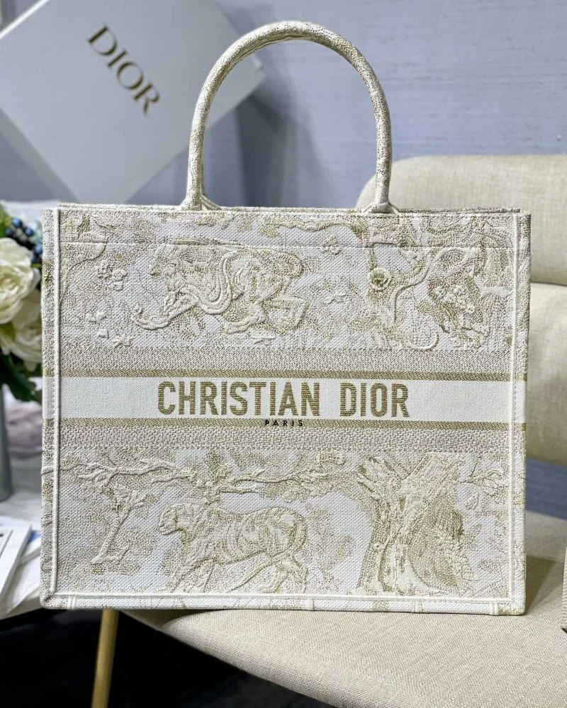 Bright Christian Dior Shopping Bags 46993