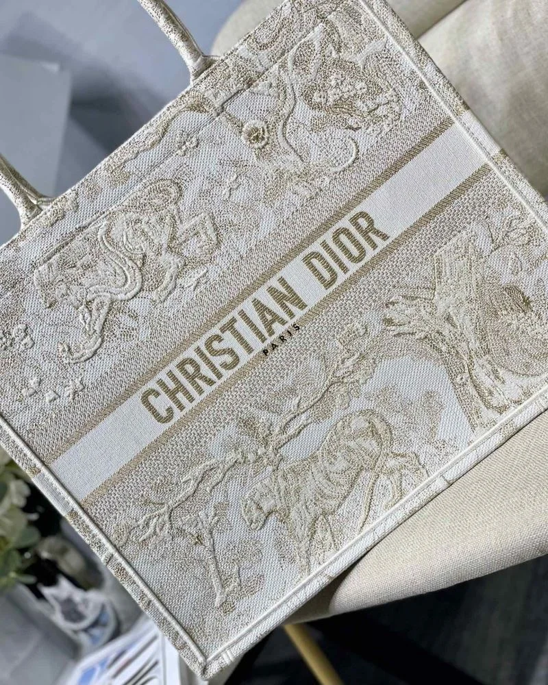 Bright Christian Dior Shopping Bags 46993