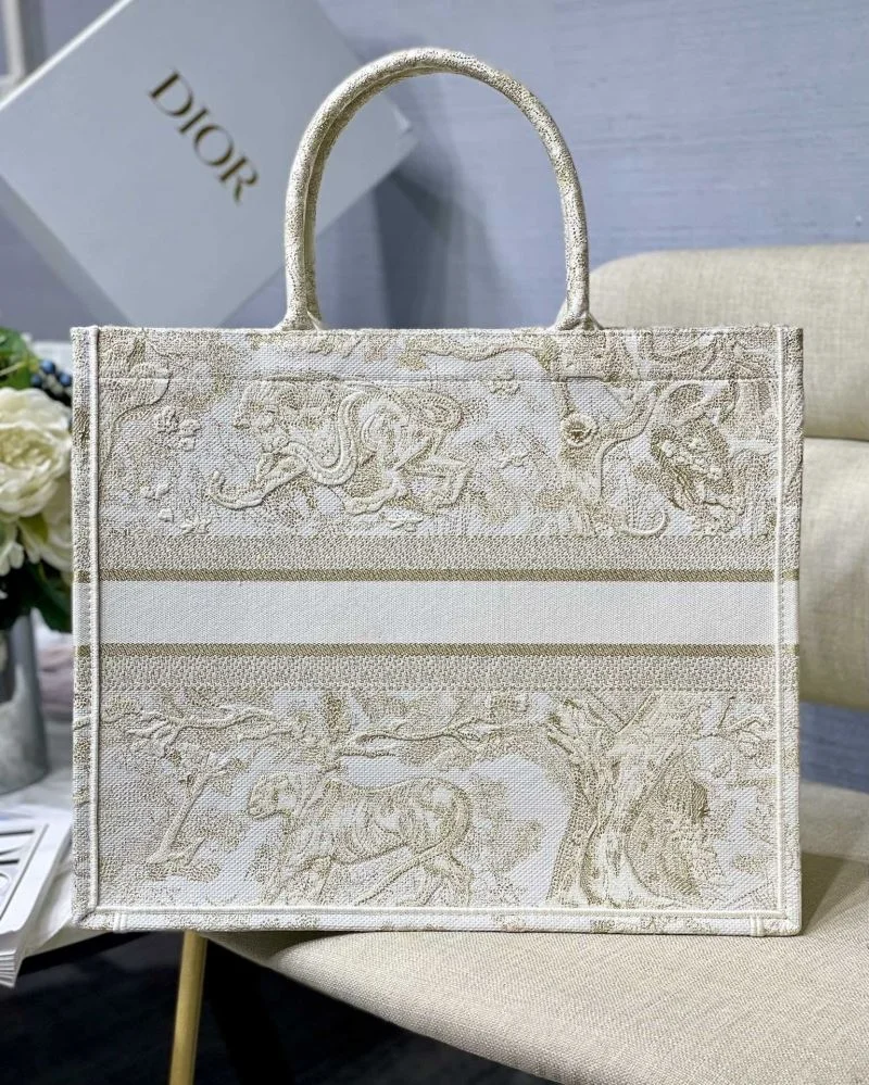 Bright Christian Dior Shopping Bags 46993
