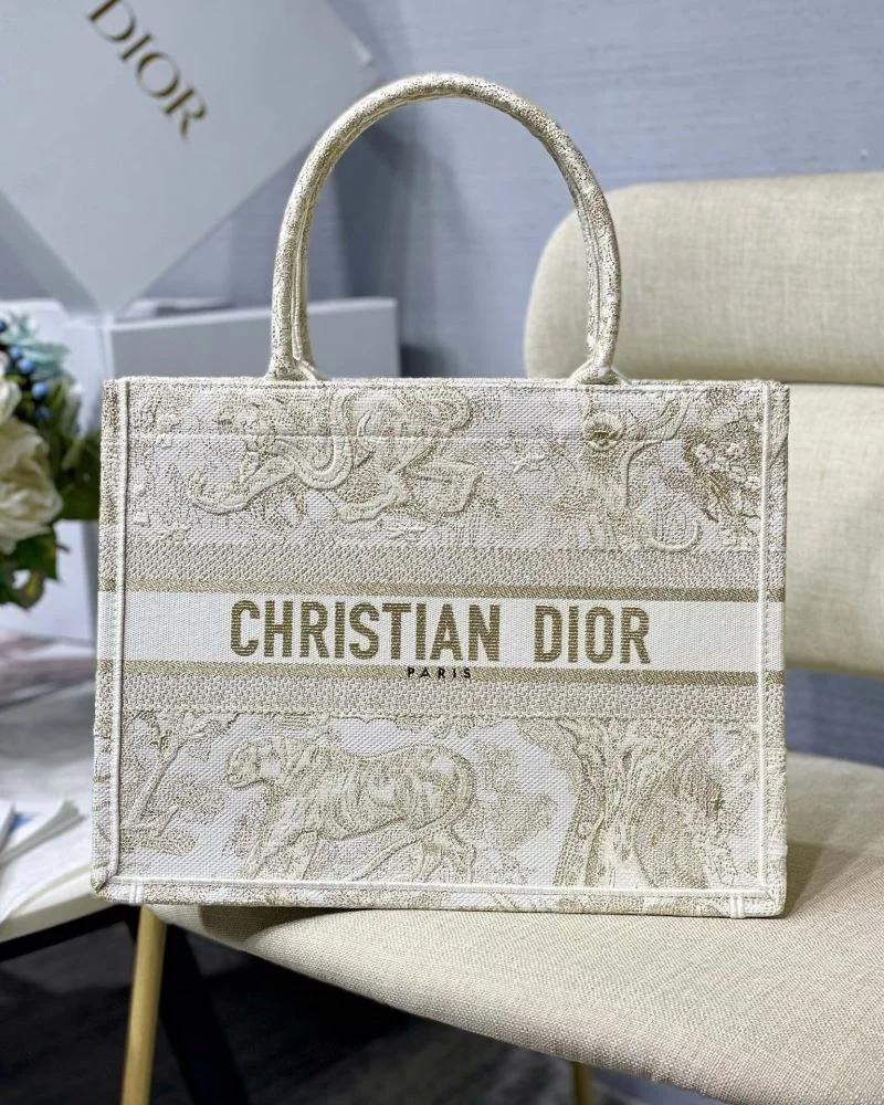 Christian Dior Shopping Bags EyeCatching 46907