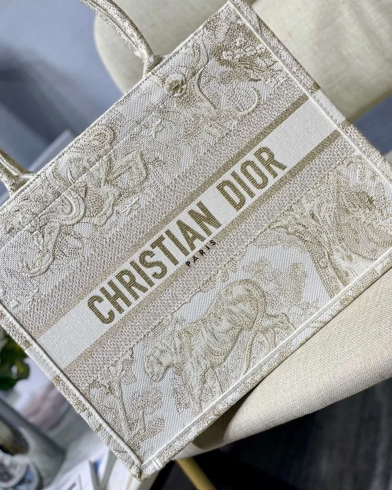 Christian Dior Shopping Bags EyeCatching 46907