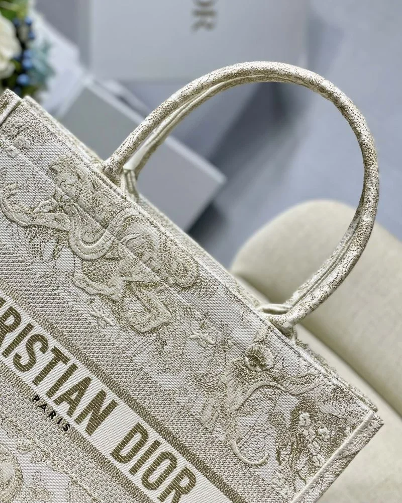 Christian Dior Shopping Bags EyeCatching 46907