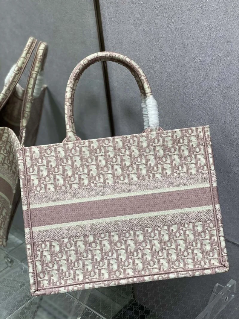 FashionForward Christian Dior Shopping Bags 46932