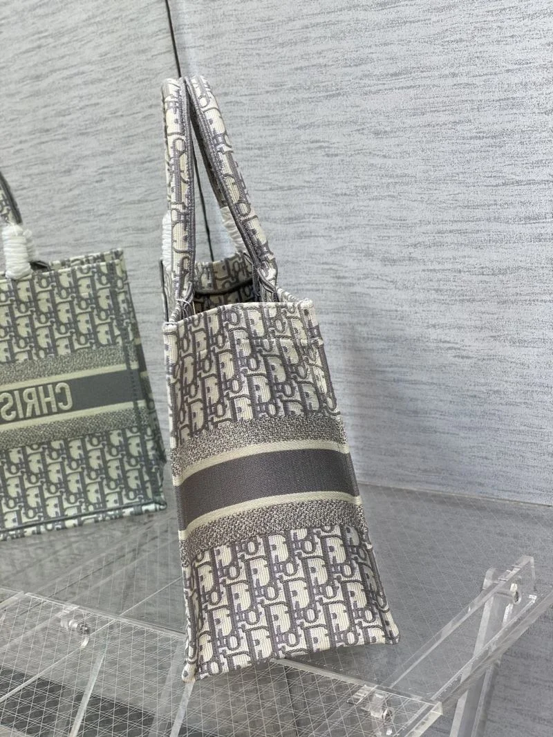 Christian Dior Shopping Bags WrinkleFree 46897