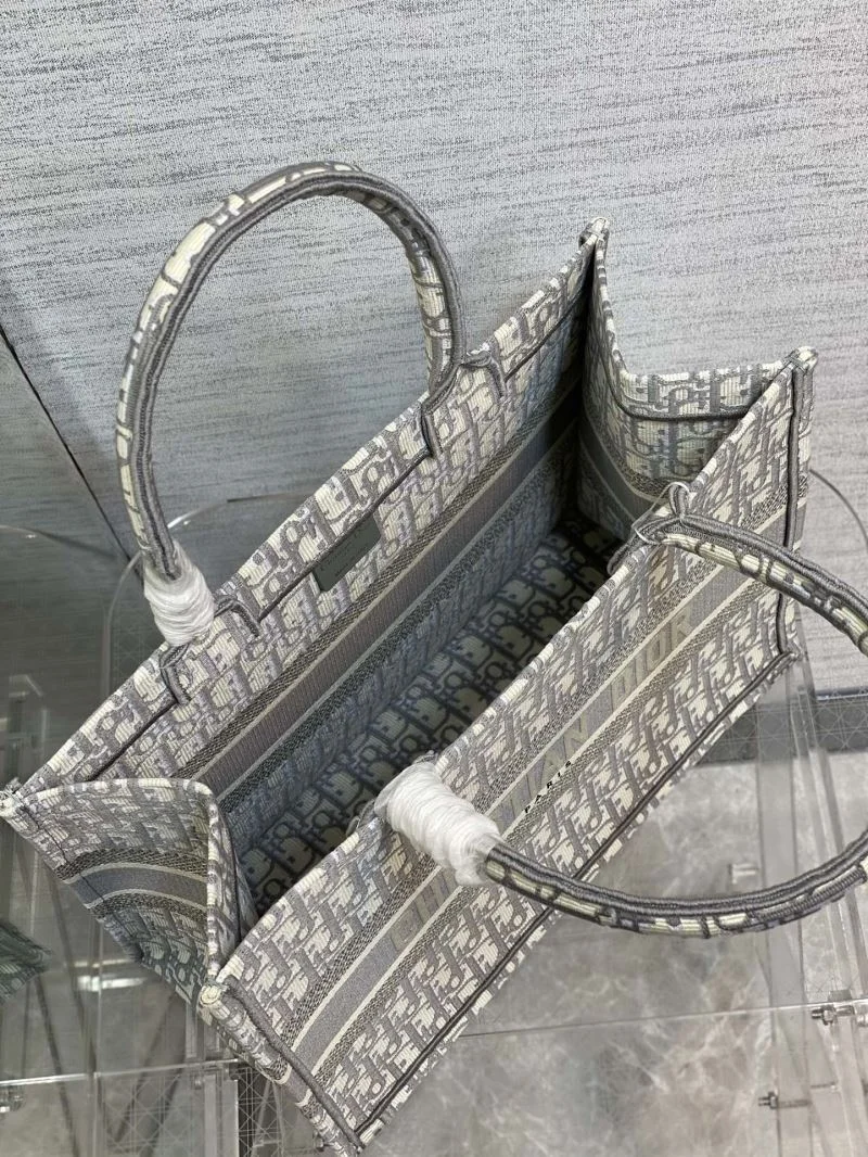 Christian Dior Shopping Bags WrinkleFree 46897